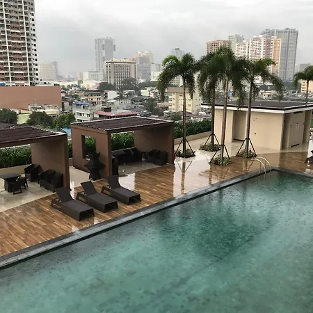 Breeze Residences Near World Trade Center And Moa