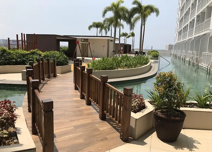 Bay Breeze Residences With Pool View Apartamento Manila