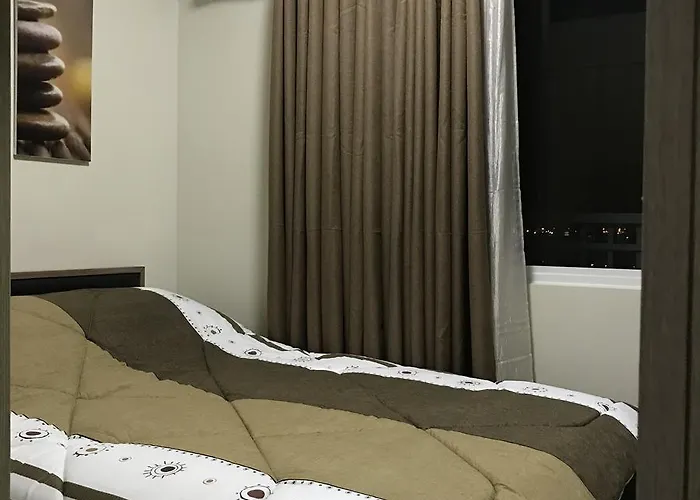 Bay Breeze Residences With Pool View Apartamento *